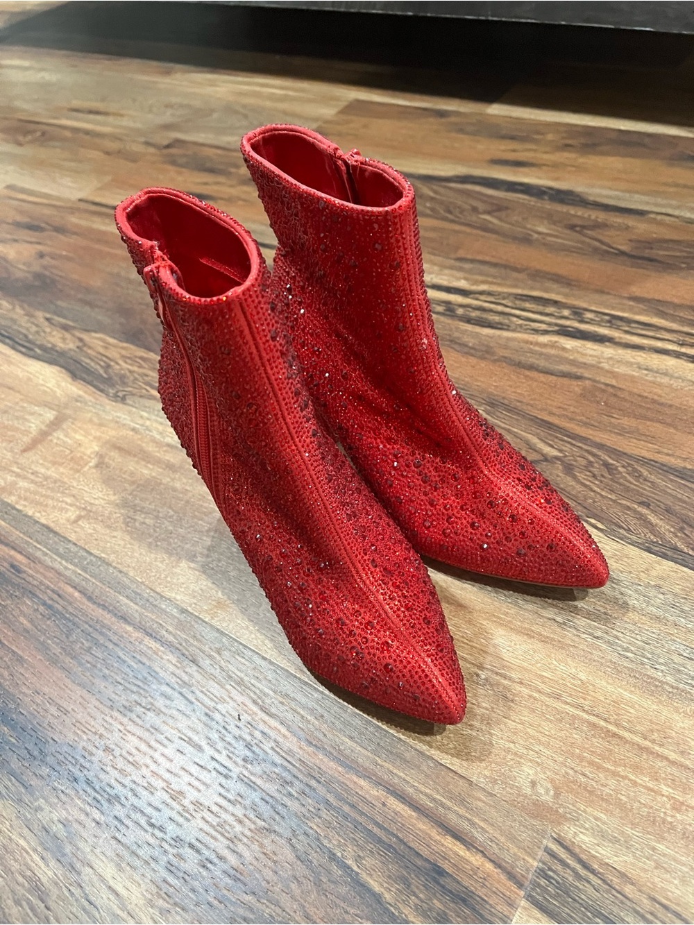 Red Embellished Pointed-Toe Ankle Boots - Women Size 8 Statement Shoes - Picture 2 of 3